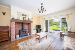 Sitting Room- click for photo gallery